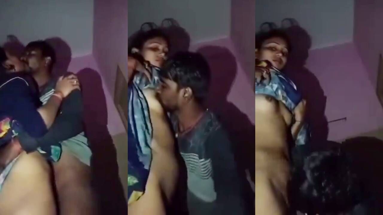 Tuition teacher's daughter's boobs sucked, pussy licked during power cut